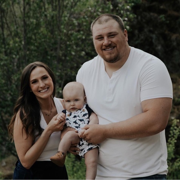 Meet your Posher, Sarah - Picture 1 of 1